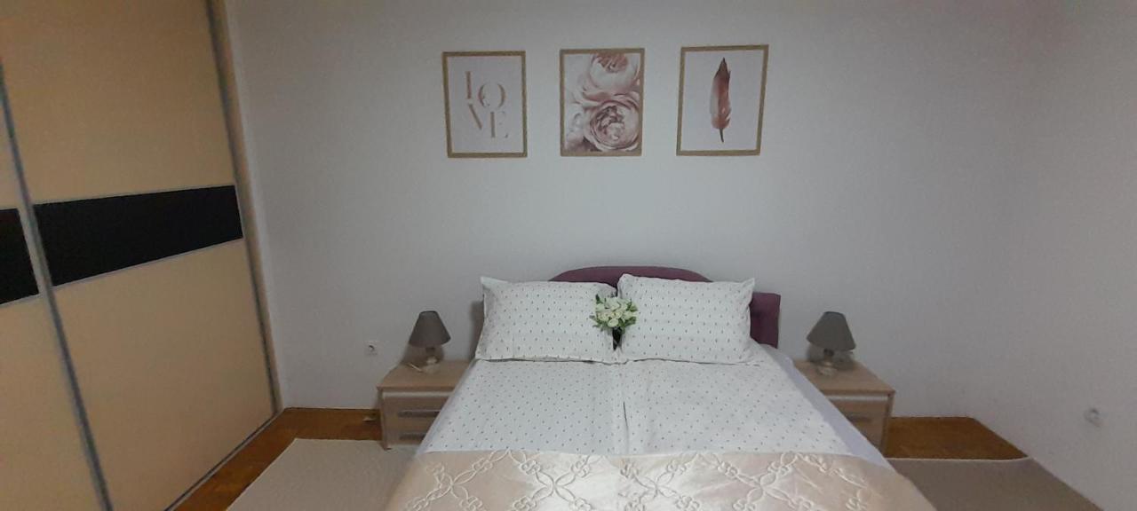 Cozy And Sunny Apartment Near The Airport サラエヴォ エクステリア 写真